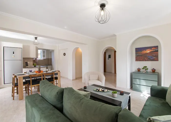 Spiros Holidays House