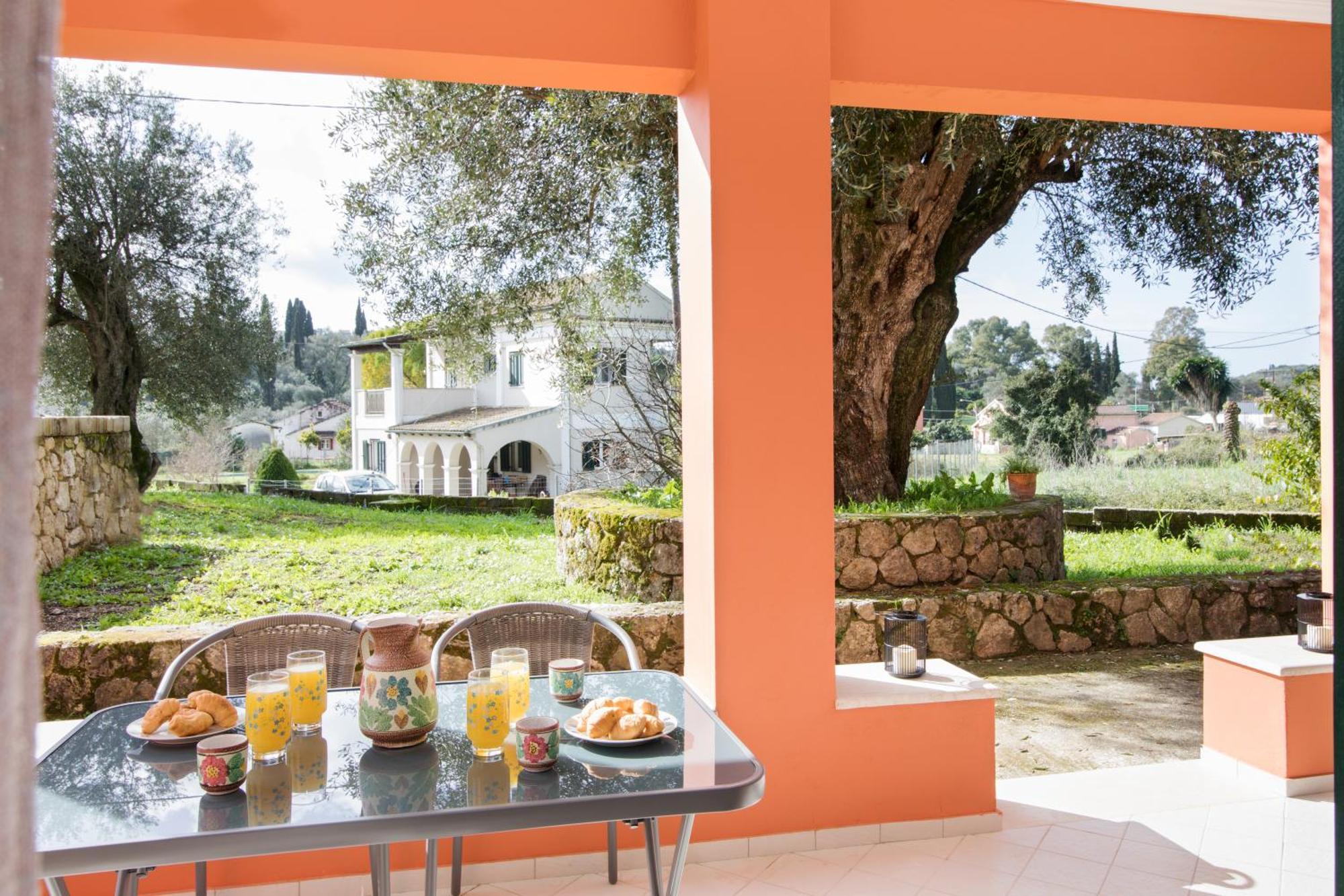 Spiros Holidays House Apartment *